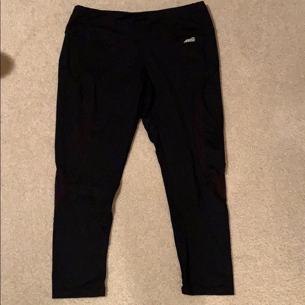 AVIA Black Cropped Leggings w Mesh Design